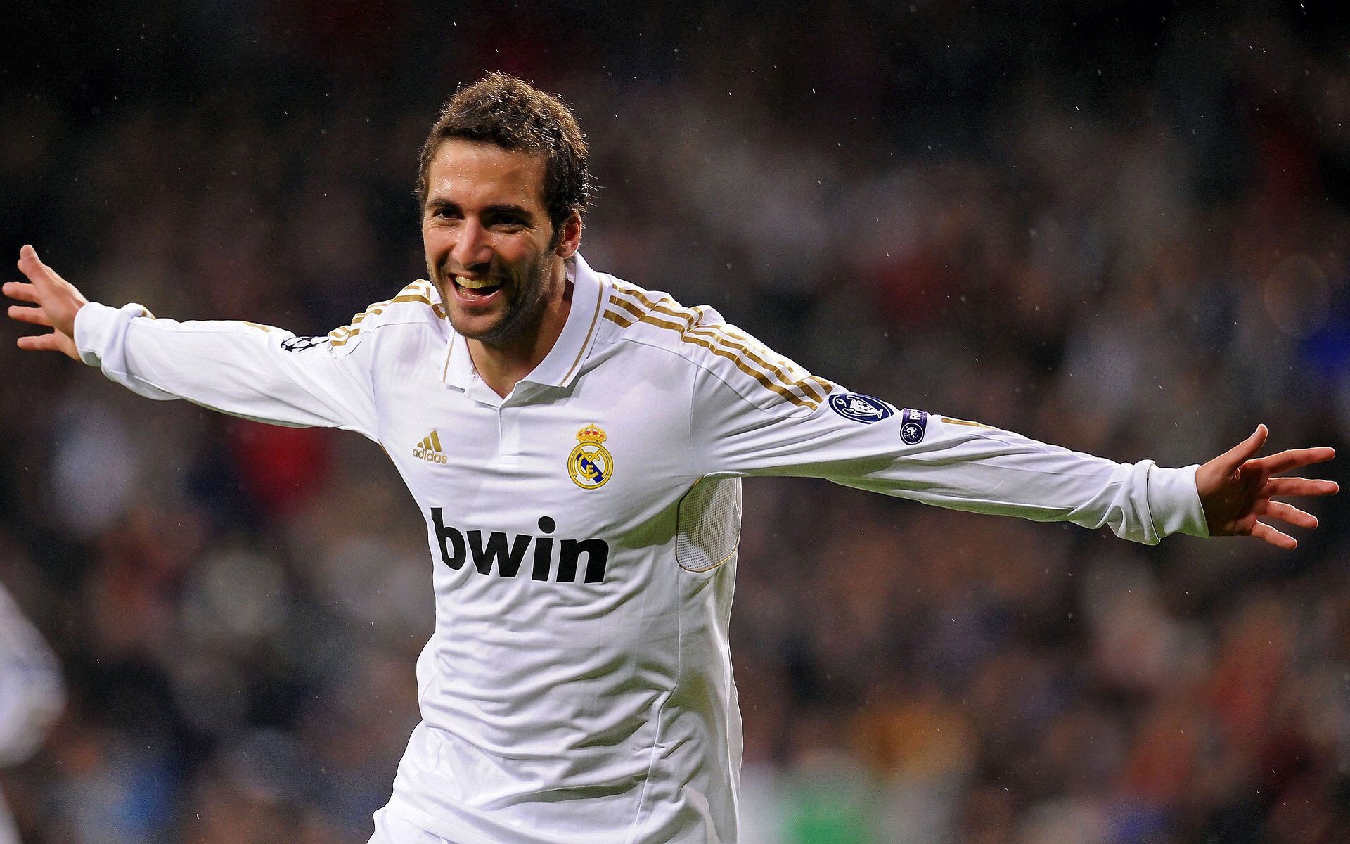 欧冠淘汰赛焦点战，喀麦隆速胜尤文，非洲新星闪耀欧洲之夜