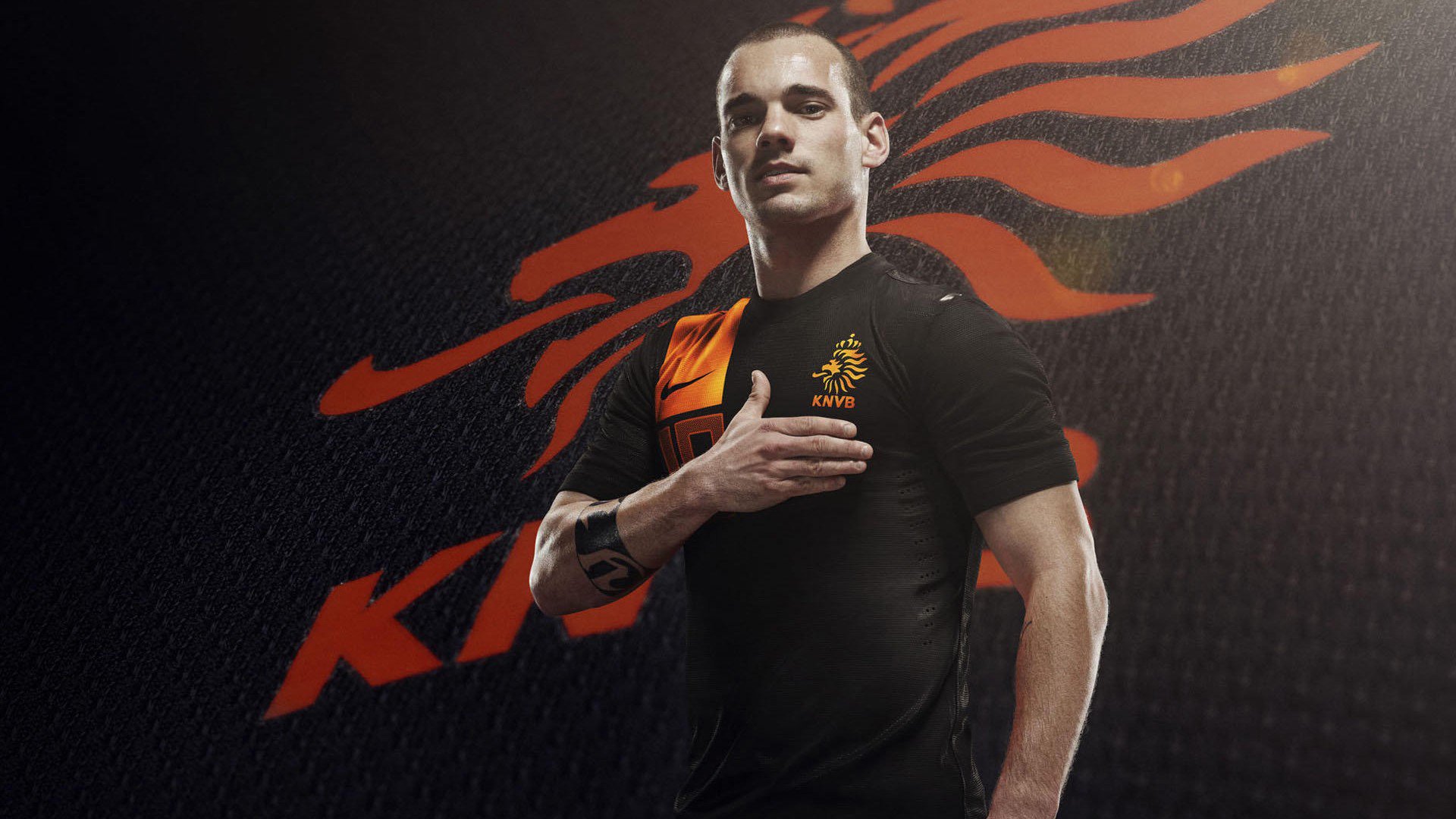 赛道上的心跳时刻，周冠宇关键制胜，红牛车队险胜梅赛德斯