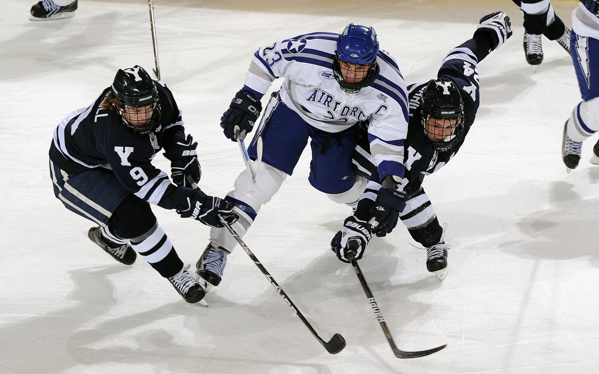 热火力克天津队，霍勒迪关键制胜，诠释团队篮球的终极魅力